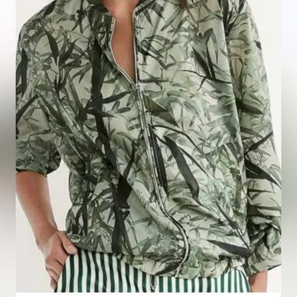 Massimo Dutti Palm Leaf Bomber and storage bag - Picture 1 of 8